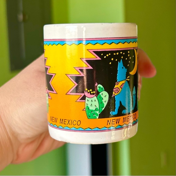 Western New Mexico Motif Desert Howling Wolf Espresso Souvenir Mini Mug - Picture 3 of 7